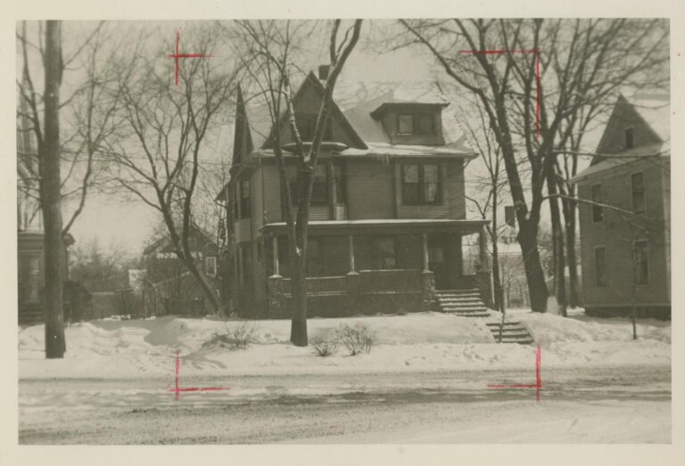 Muriel Lester House, 909 East University.